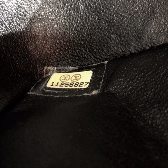 CHANEL Classic Medium Double Flap Navy Lambskin - Picture 8 of 8